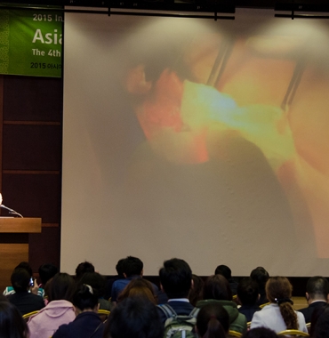 GS.TS.BS NGUYỄN XUÂN CƯƠNG BÁO CÁO TẠI HỘI NGHỊ PHẪU THUẬT THẨM MỸ CHÂU Á 2015